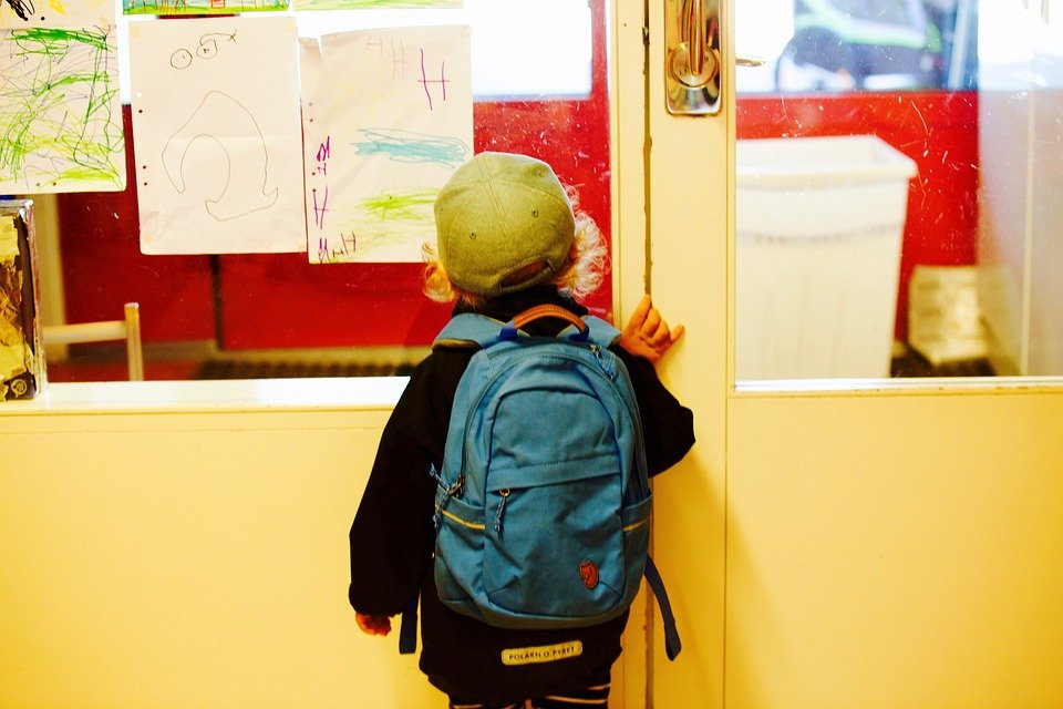 Rentree scolaire ecolier cartable