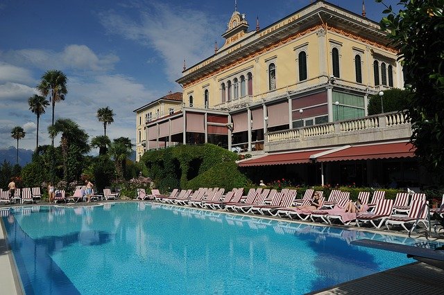 Hotels.com