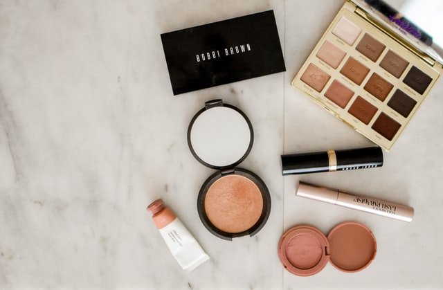 Produits de maquillage pour la page codes promo cosmétiques
